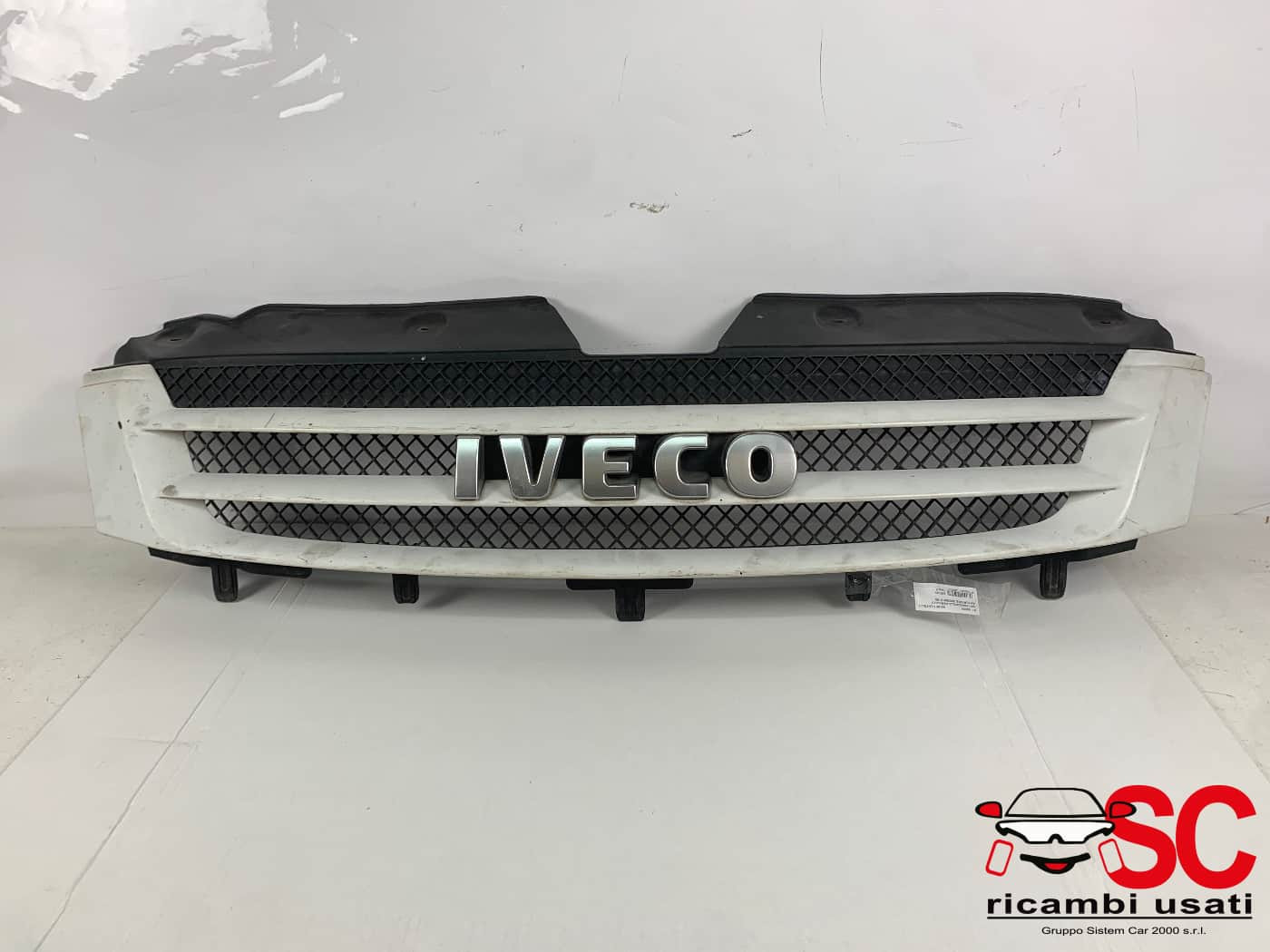 GRIGLIA PARAURTI IVECO Daily 35C12 38028010105 (06>09)