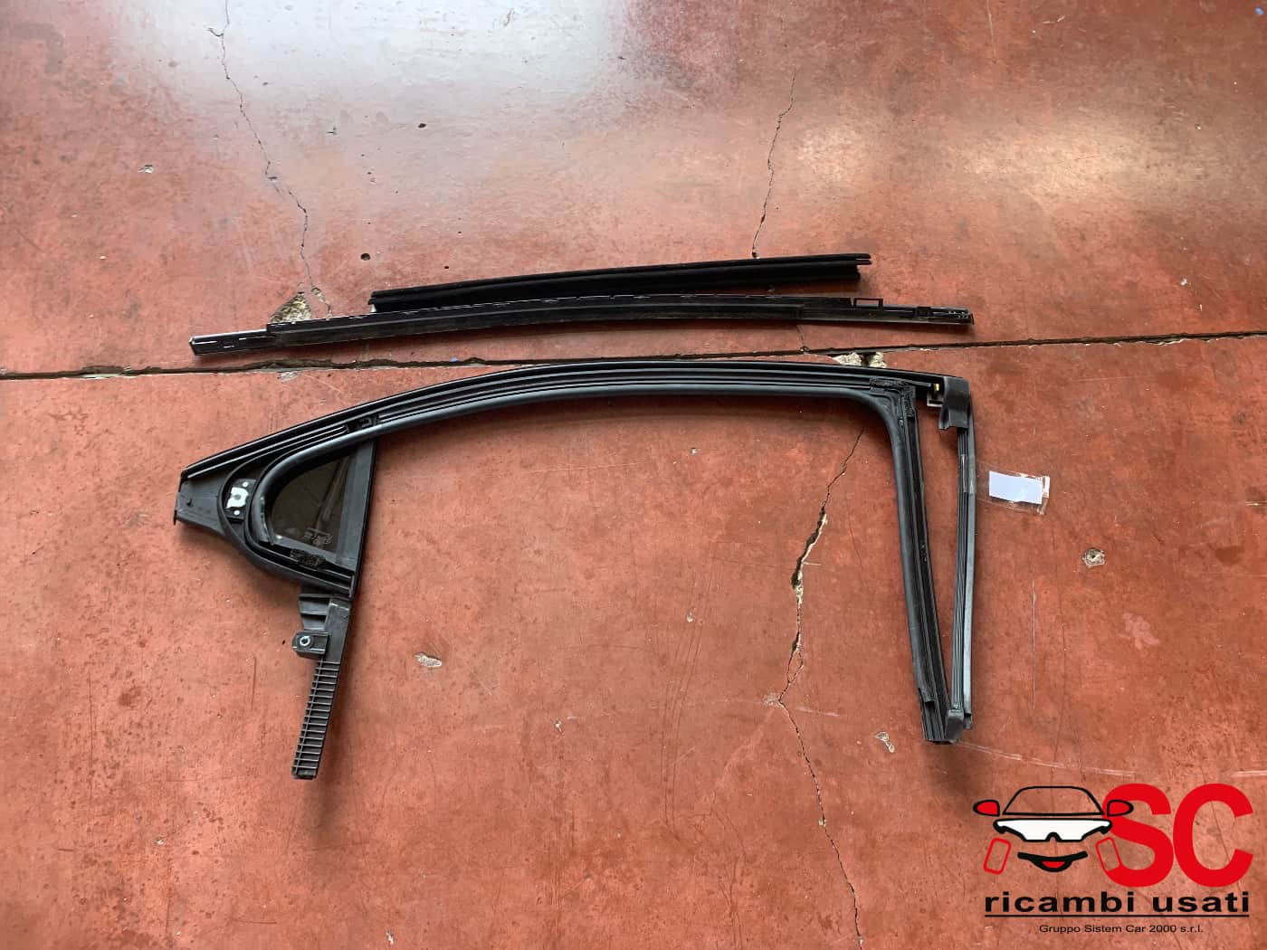 GUARNIZIONE PORTIERA POSTERIORE SINISTRA OPEL Mokka Serie 9841995280 (20>)