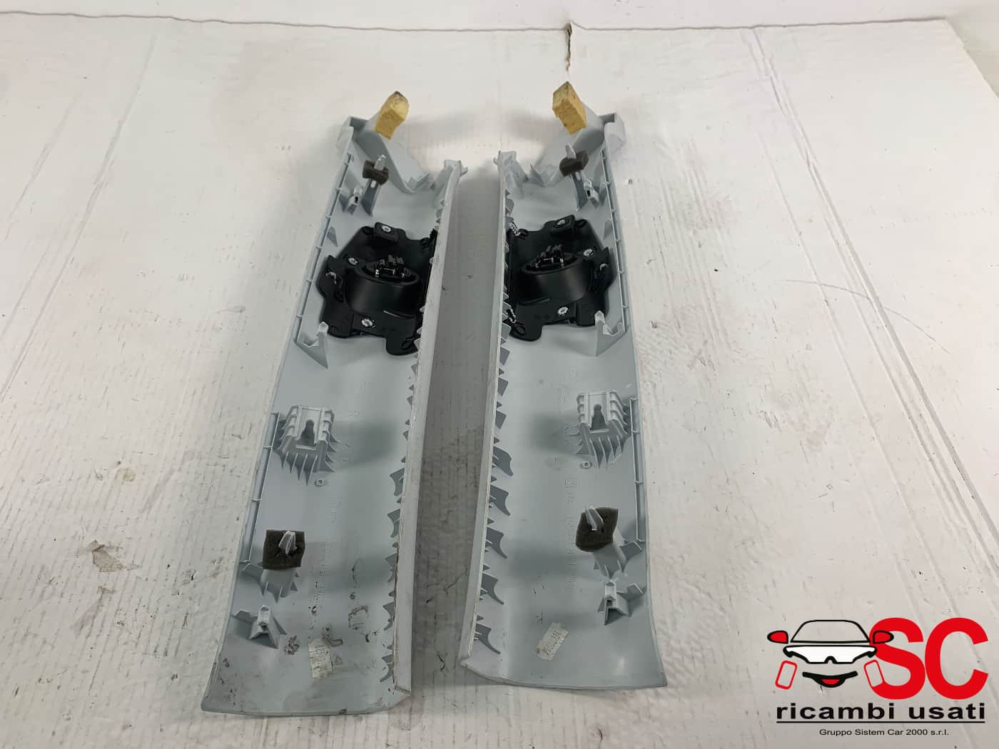 RIVESTIMENTO MONTANTE ANTERIORE SX E DX OPEL Mokka Serie 9834892180 (20>)