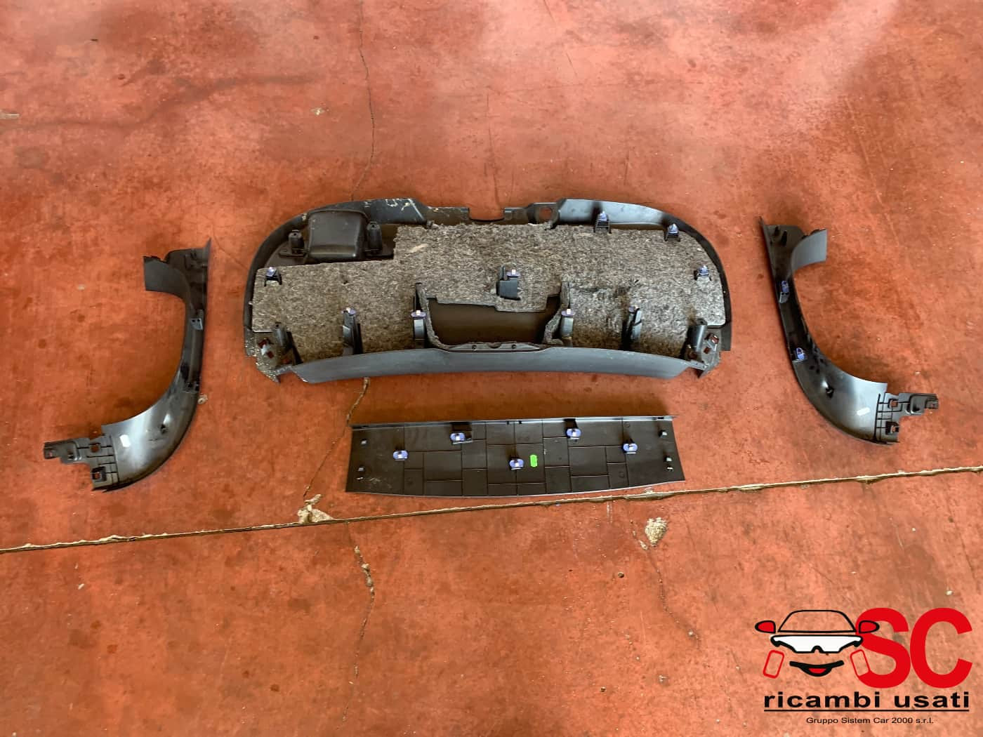 RIVESTIMENTO PLASTICA INTERNO PORTELLONE POST OPEL Mokka Serie 9835352180 (20>)