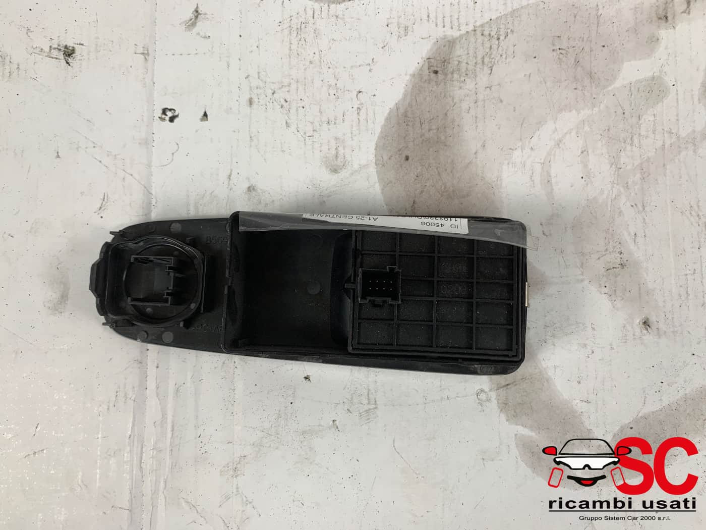 PULSANTIERA ANTERIORE SINISTRA FIAT Ducato 5° Serie 735487419 (06>14)
