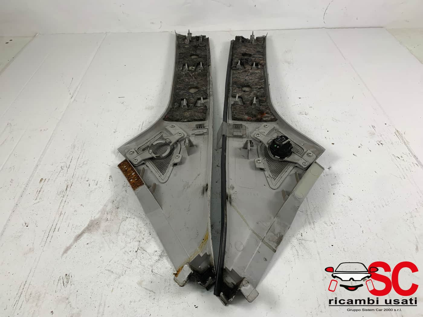 RIVESTIMENTO MONTANTE ANTERIORE SX E DX FIAT Ducato 5° Serie 735422125 (06>14)