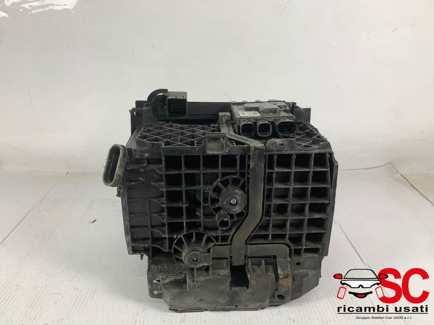 244465670R ALLOGGIO BATTERIA RENAULT Trafic Serie diesel