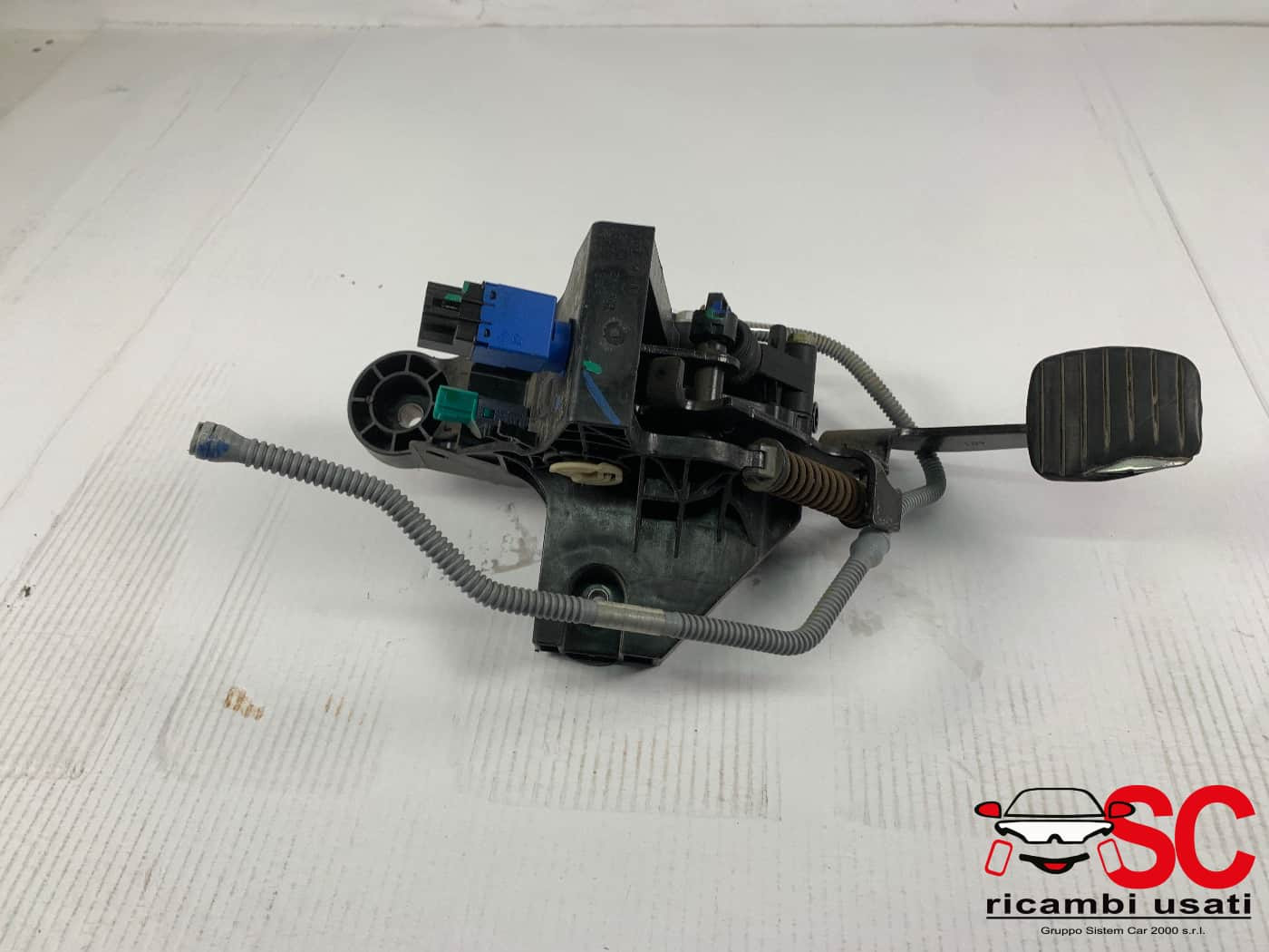 PEDALE FRIZIONE RENAULT Trafic Serie 465405580R (14>)