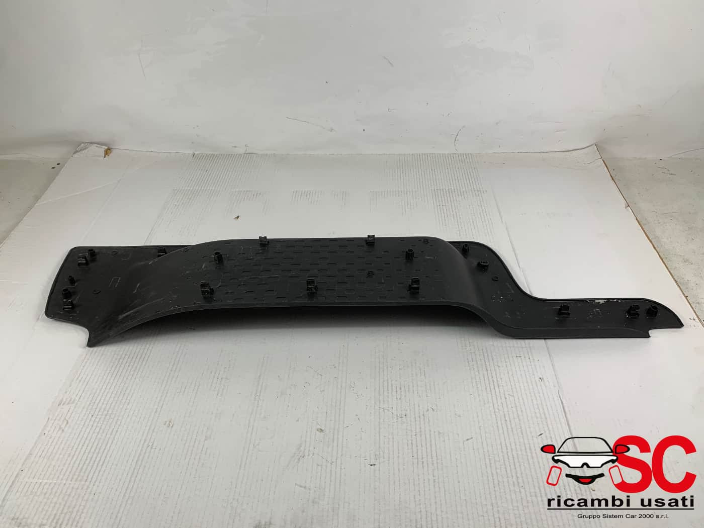 PEDANA LATERALE DESTRA RENAULT Trafic Serie 788128017R (14>)