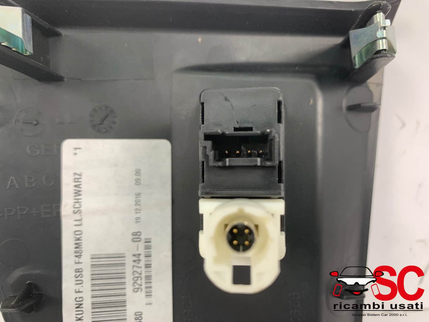 PORTA USB BMW X1 Serie (F48) 84109266607 (15>)
