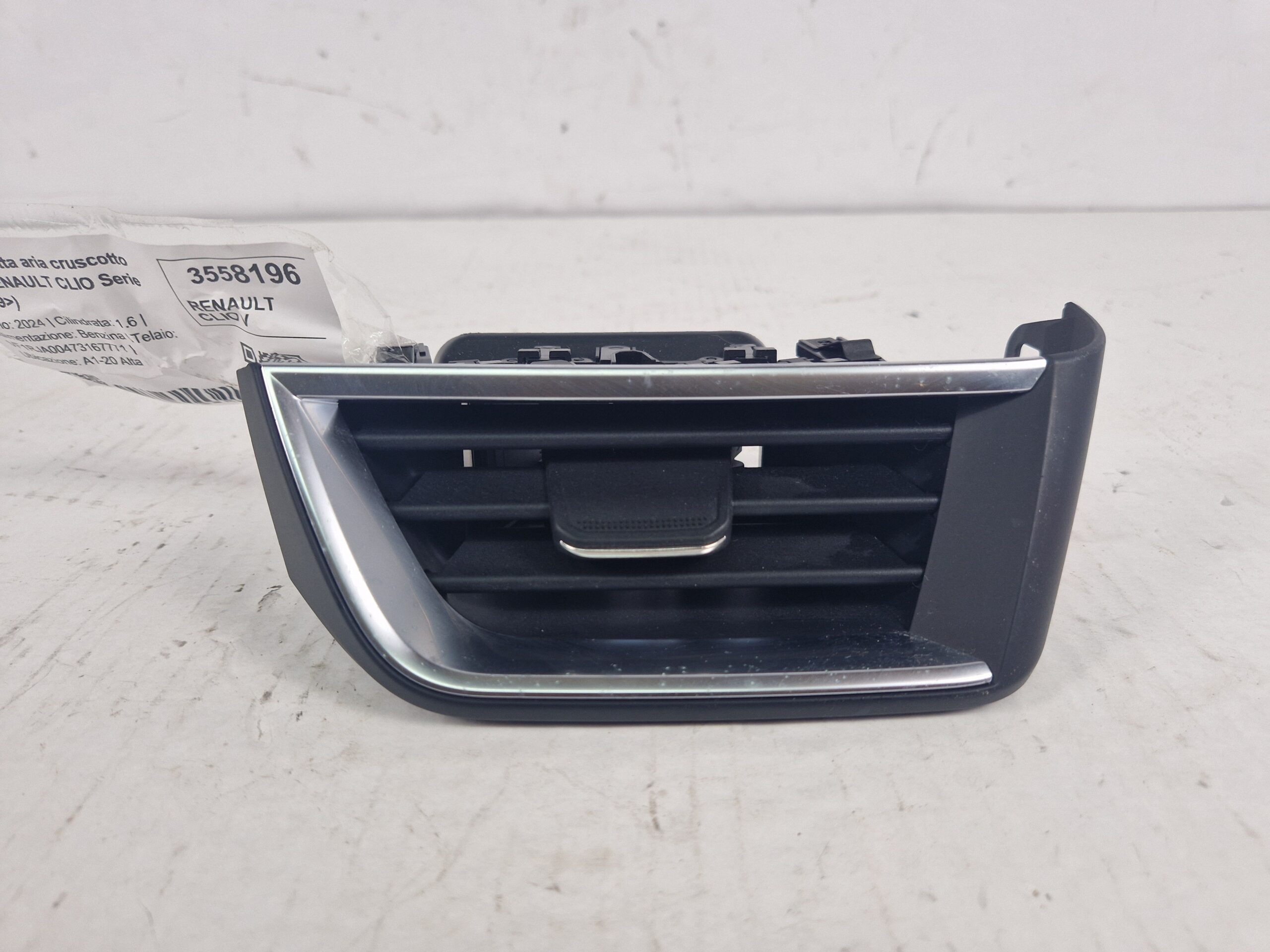 BOCCHETTA ARIA CRUSCOTTO DX RENAULT CLIO Serie V 687609862R H4M C6 (19>)
