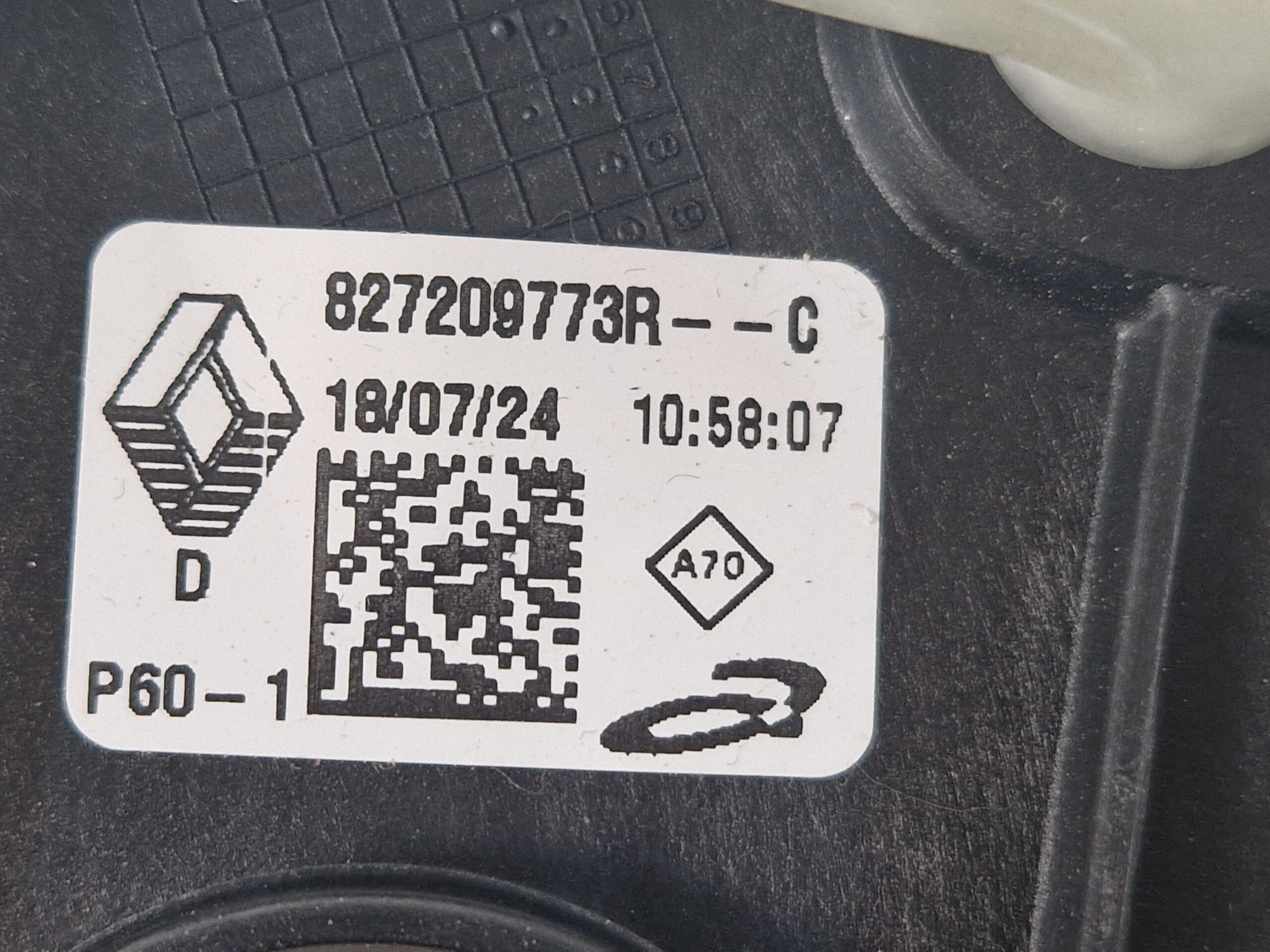 ALZACRISTALLO ELETTRICO POST. DX RENAULT CLIO Serie V 827209773R H4M C6 (19>)
