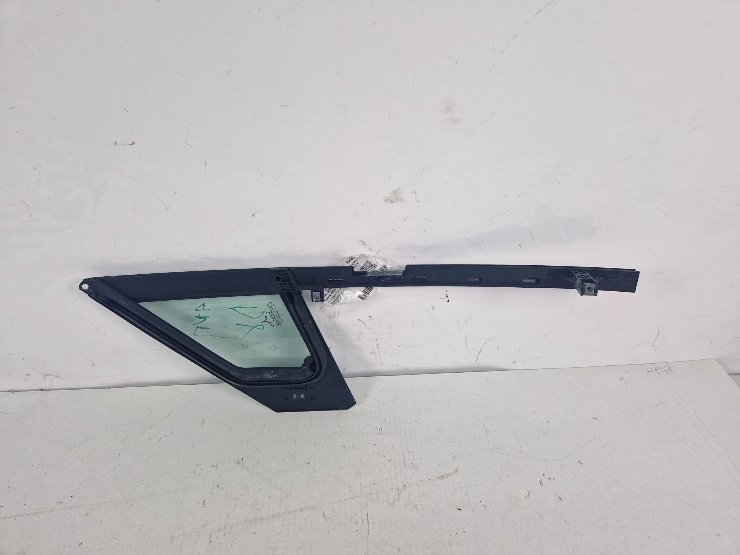 VETRO FISSO LATERALE DESTRO RENAULT CLIO Serie V 802624960R H4M C6 (19>)