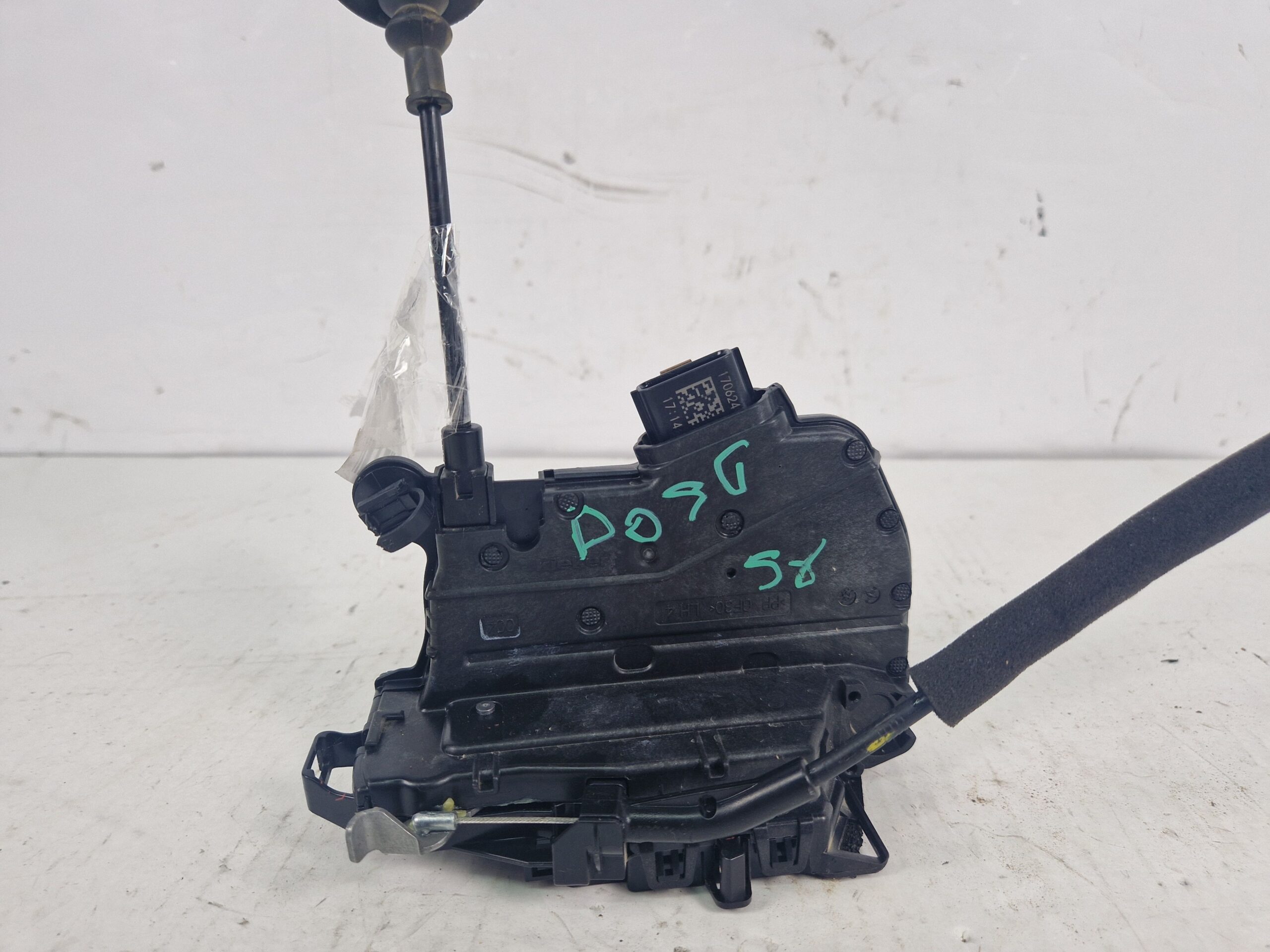 SERRATURA POSTERIORE SINISTRA RENAULT CLIO Serie V 825039554R H4M C6 (19>)