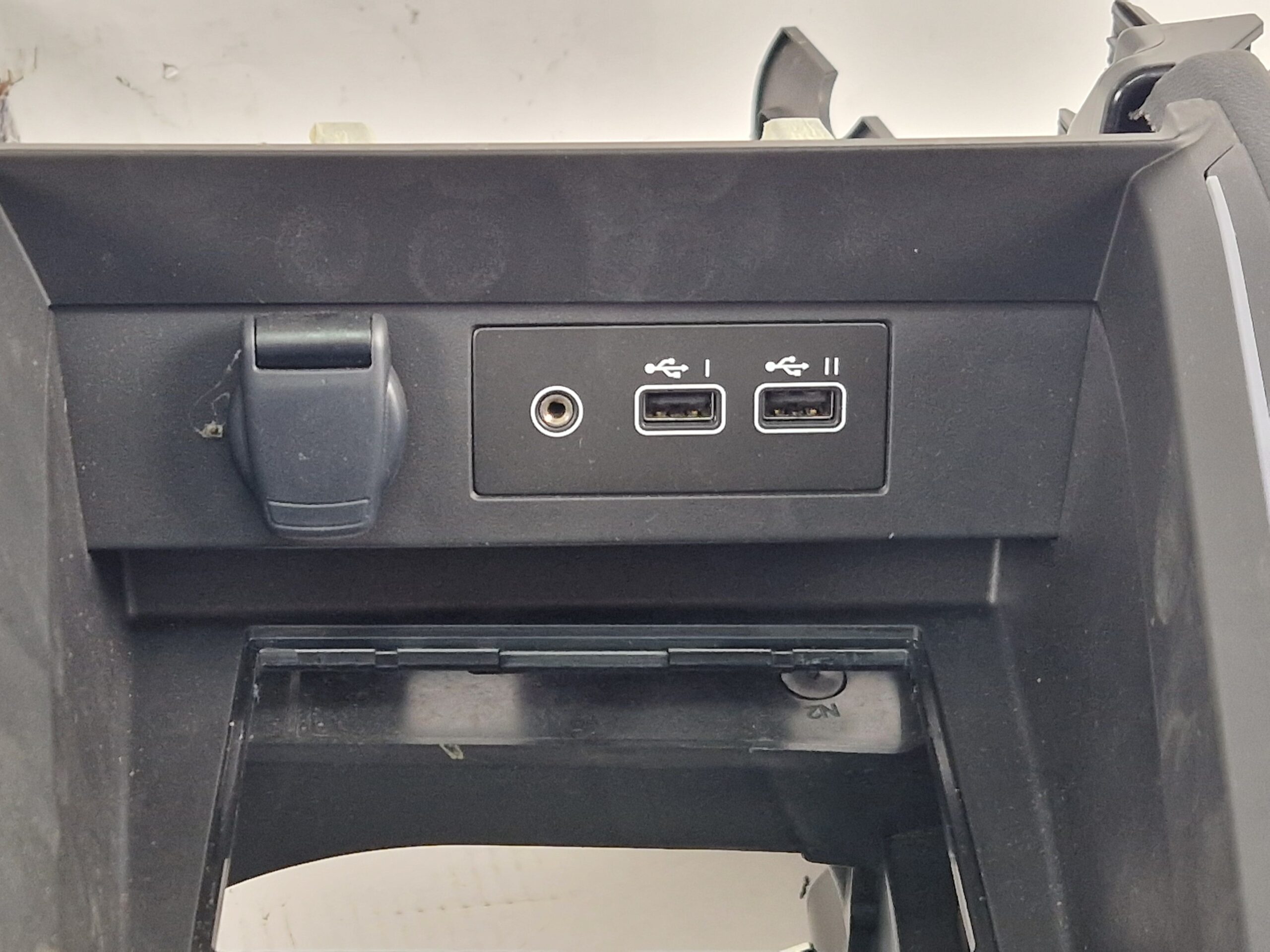 TUNNEL CONSOLLE CENTRALE RENAULT CLIO Serie V 969155134R H4M C6 (19>)