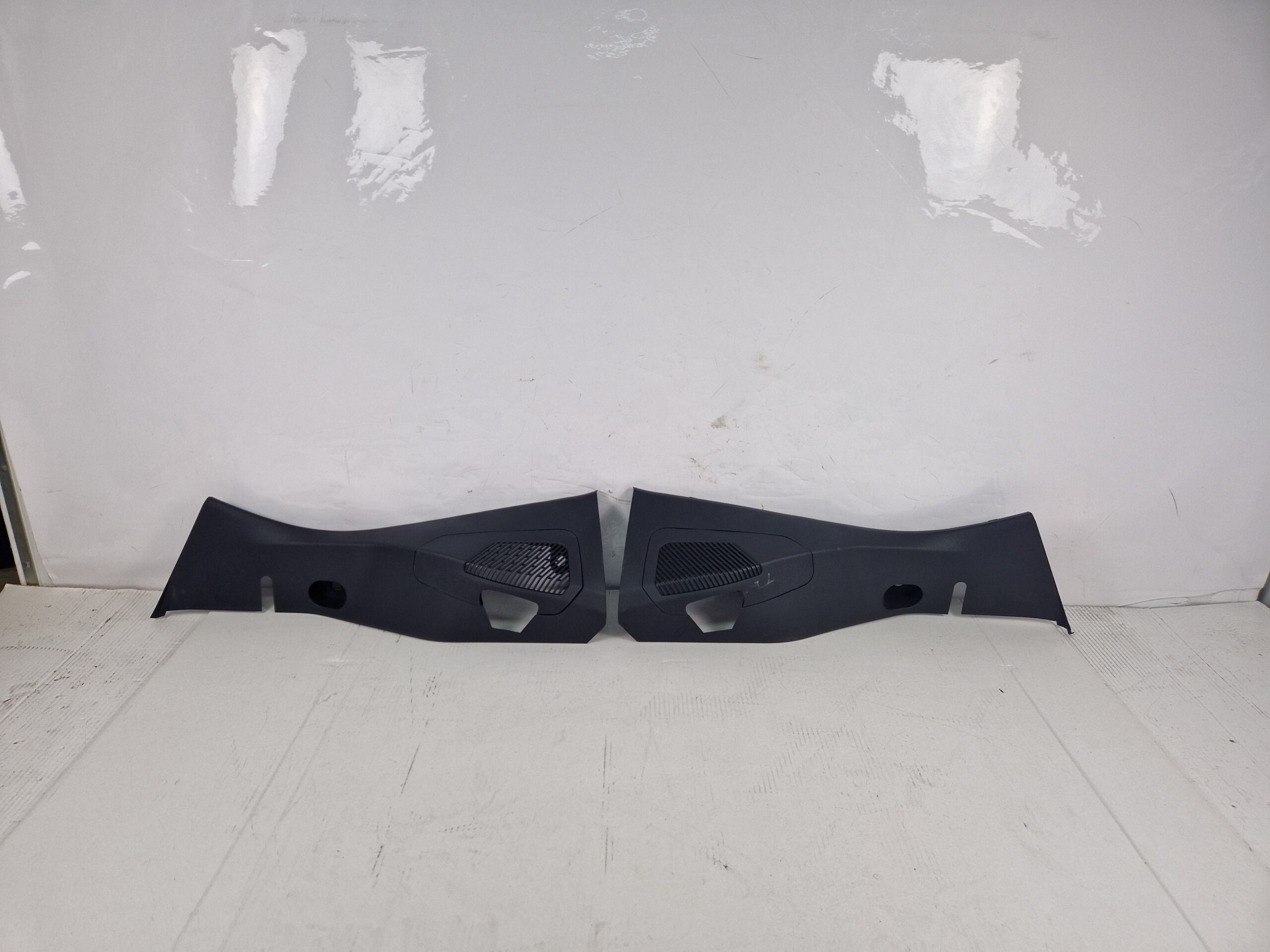 RIVESTIMENTO MONTANTE POSTERIORE SX E DX RENAULT CLIO Serie V 769174551R (19>)