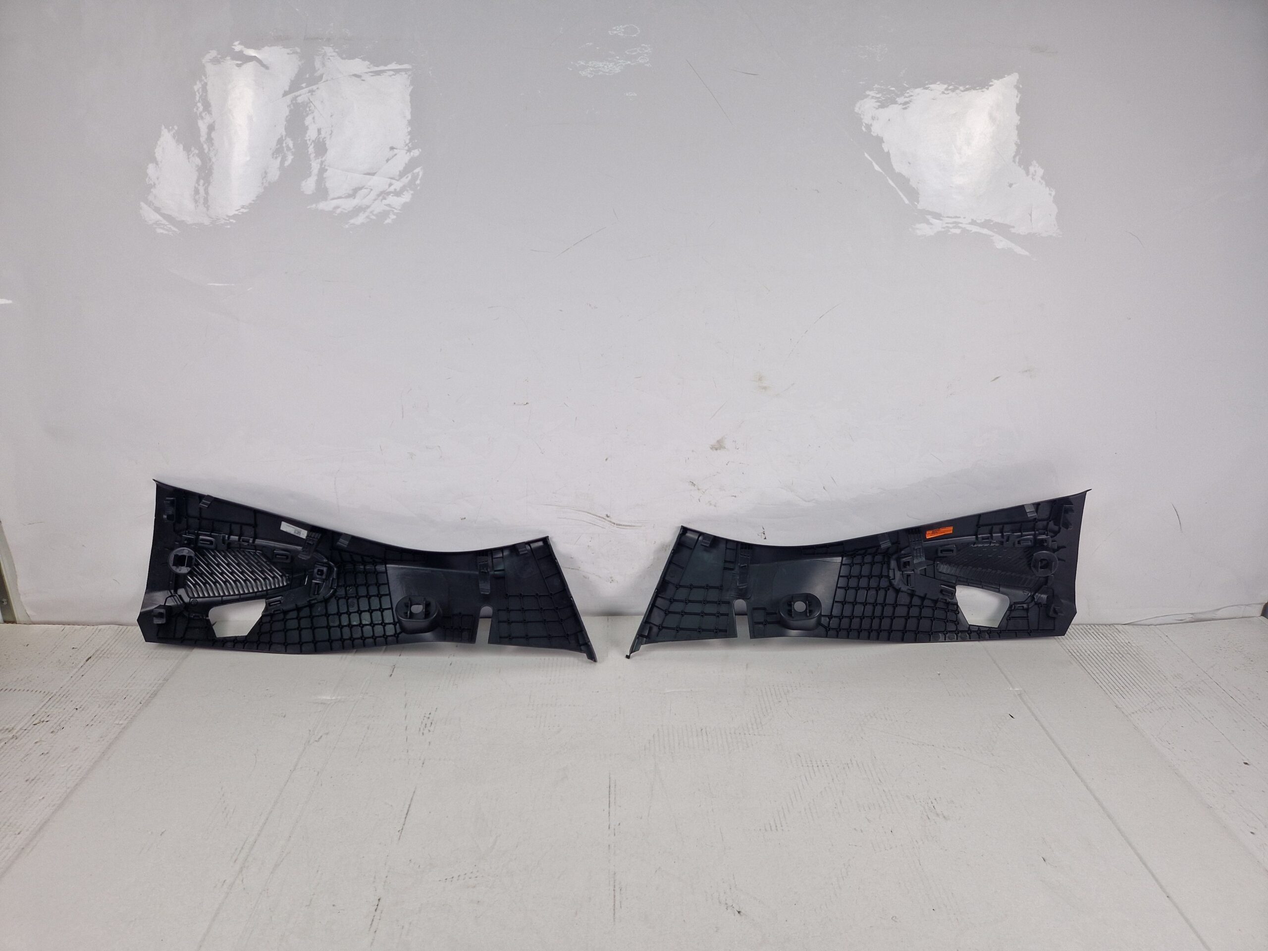 RIVESTIMENTO MONTANTE POSTERIORE SX E DX RENAULT CLIO Serie V 769174551R (19>)