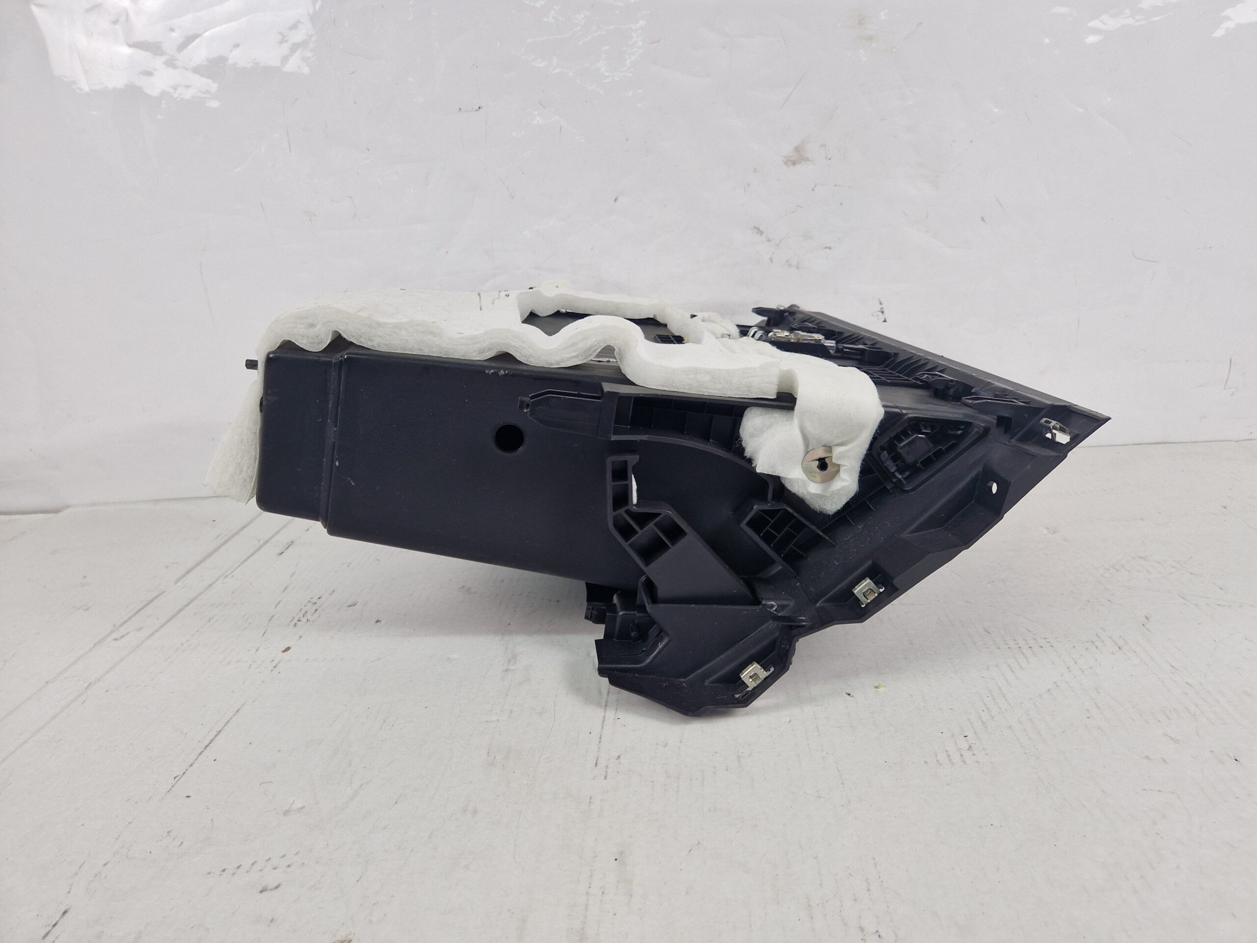 CASSETTO PORTA OGGETTI RENAULT CLIO Serie V 681081375R H4M C6 (19>)
