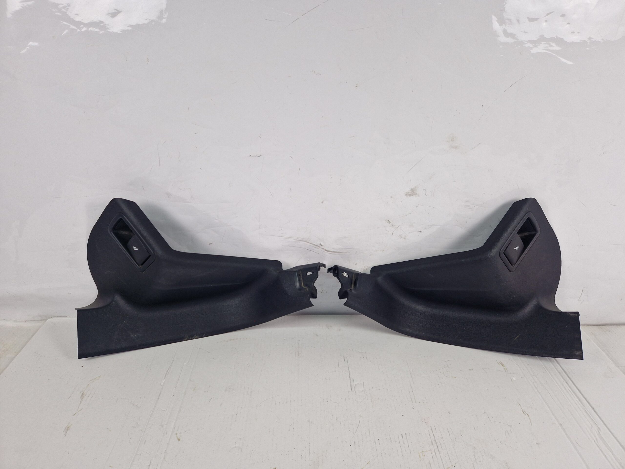 RIVESTIMENTO MONTANTE POSTERIORE SX E DX ALFA ROMEO Stelvio Serie (949_) 156154835 55284529 (16>)