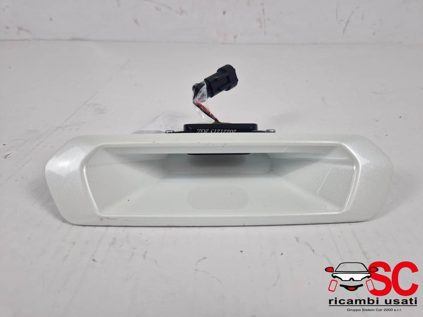 MANIGLIA PORTELLONE POSTERIORE DR 3.0 Serie J423740150 (22>)