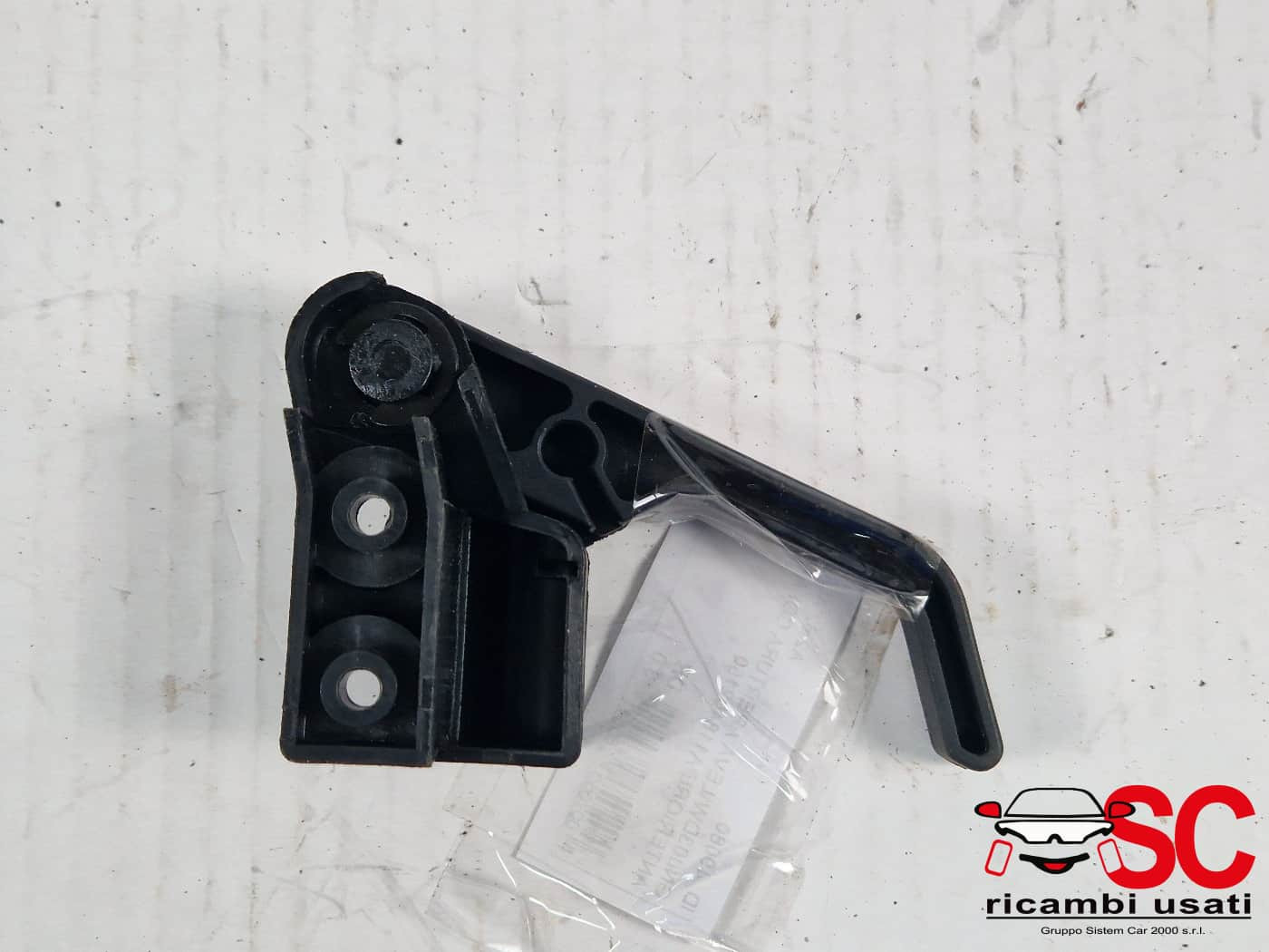 LEVA APERTURA COFANO ANTERIORE DR 3.0 Serie A118402150 (22>)
