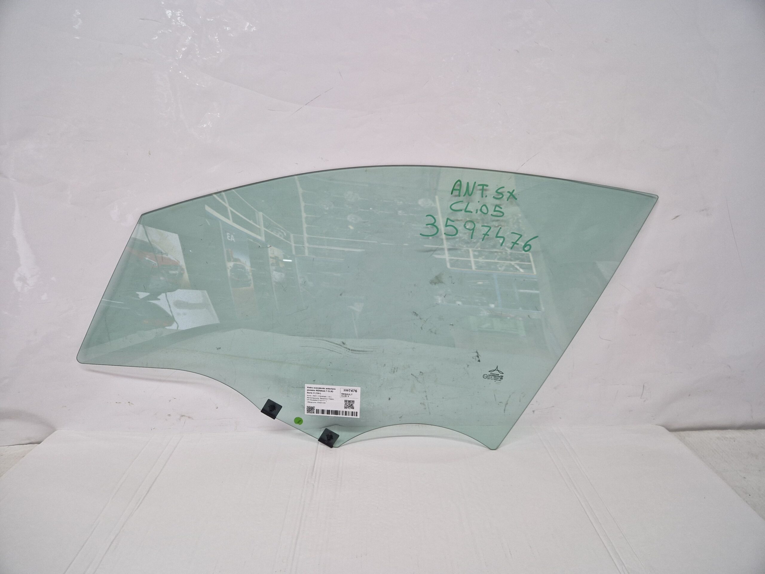 VETRO SCENDENTE ANTERIORE SINISTRO RENAULT CLIO Serie V 803011870R H4M C6 (19>)