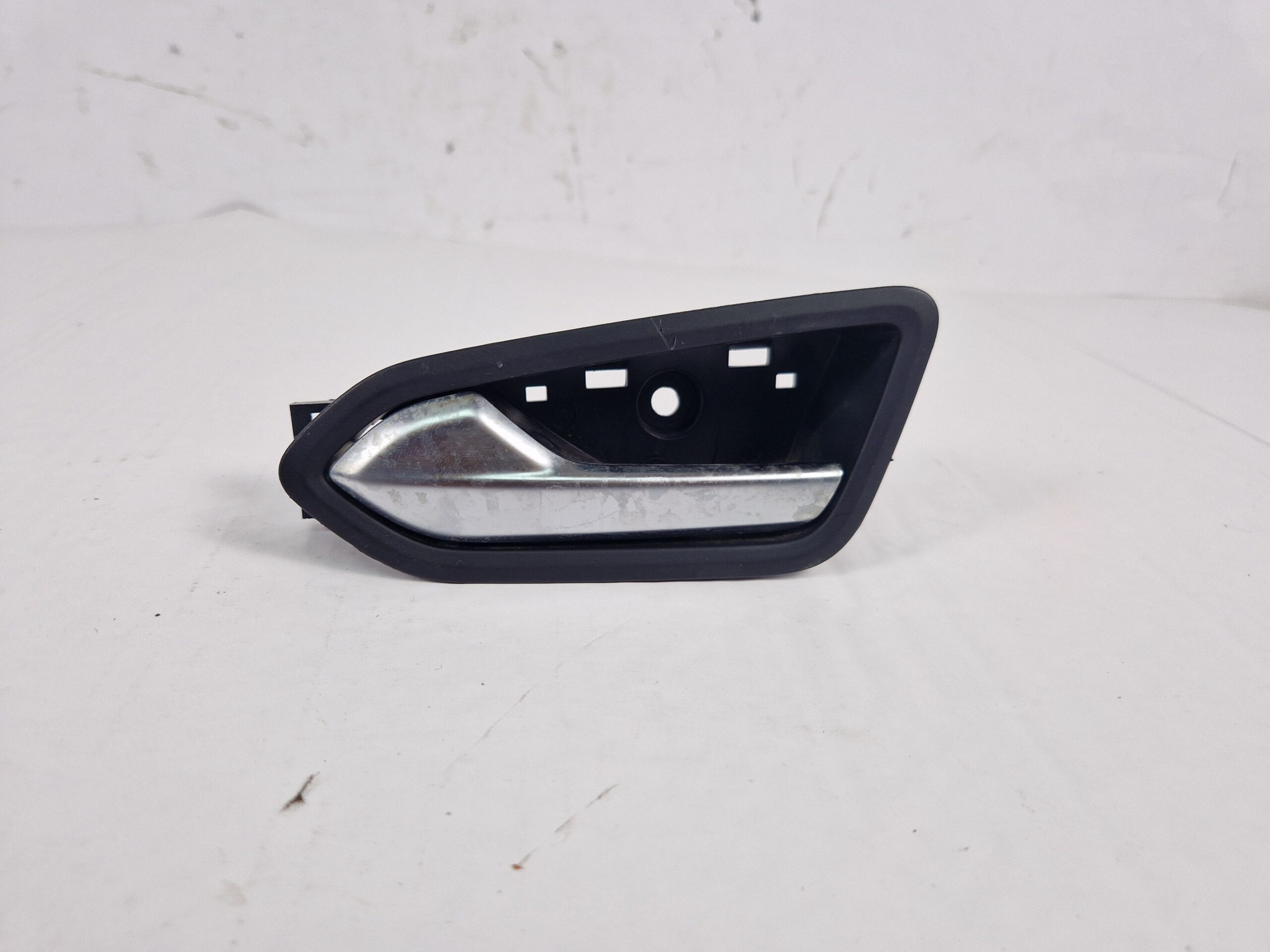 MANIGLIA INTERNA ANTERIORE SINISTRA RENAULT CLIO Serie V 806714209R H4M C6 (19>)