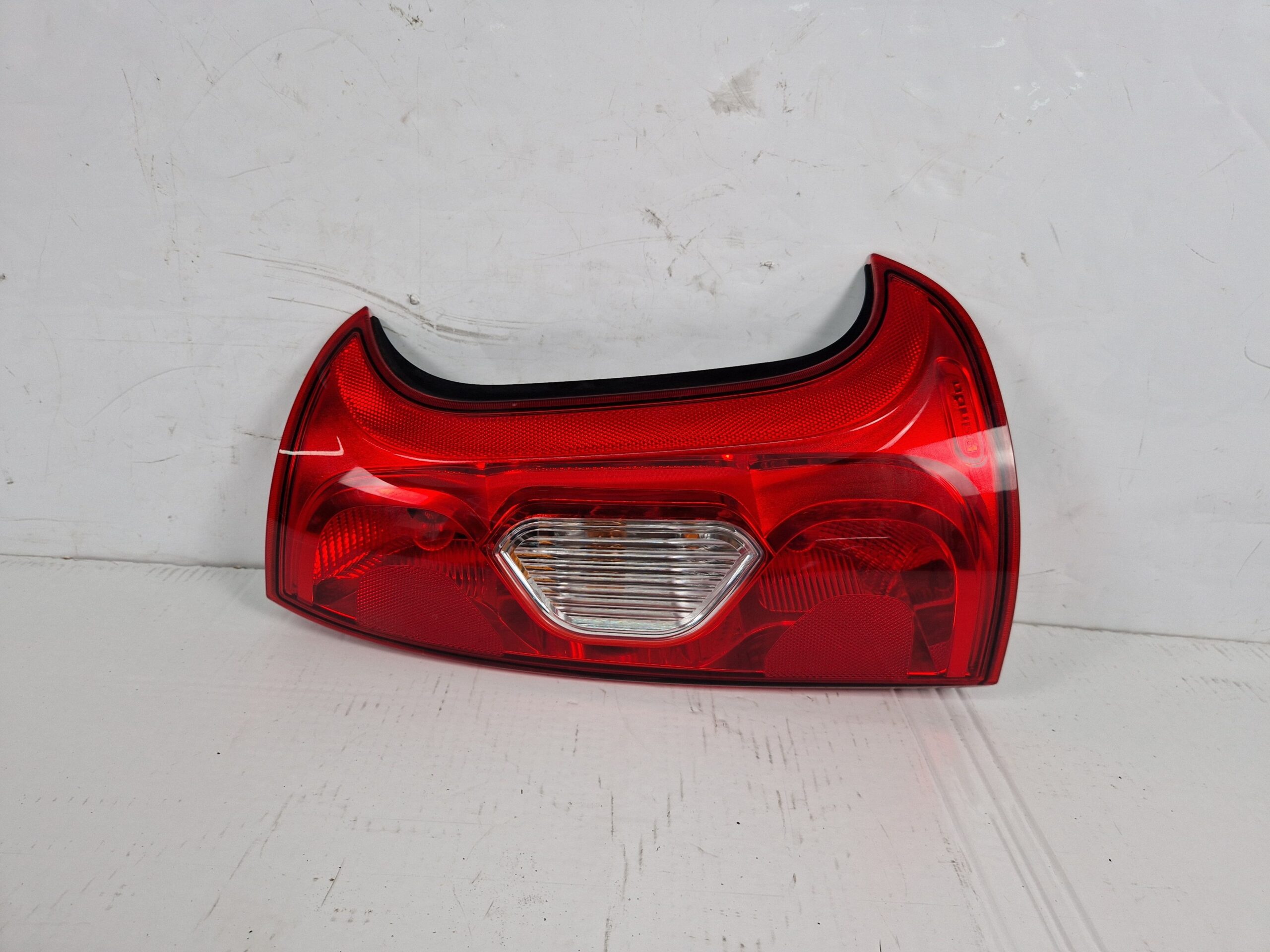 STOP FANALE POSTERIORE DESTRO FIAT Panda 3° Serie 52102350 (12>)