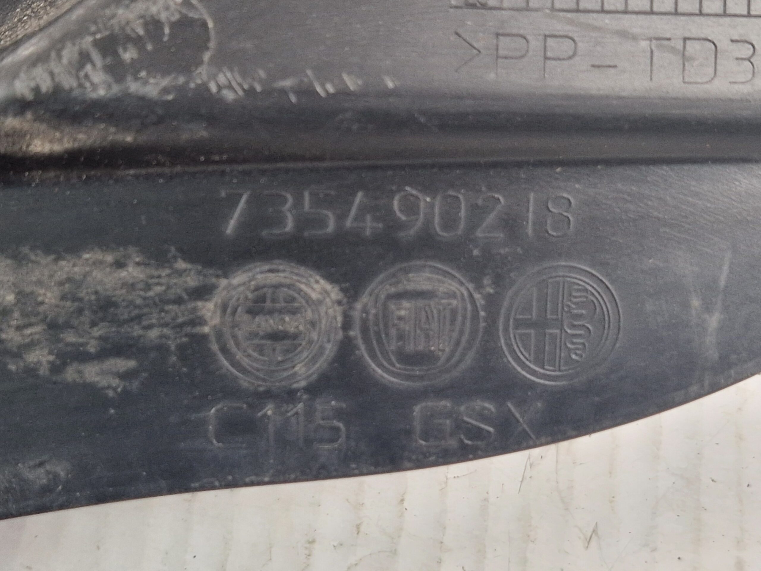 735490218 GRONDINA SOTTOPARABREZZA FIAT Panda 3° Serie Diesel 1.3