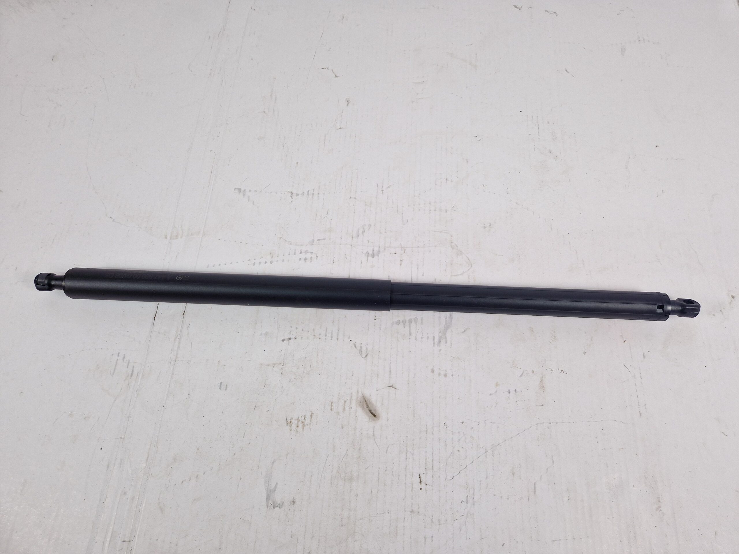 PISTONCINO COFANO POSTERIORE SINISTRO MERCEDES Vito Serie (W447) A4479800064 (14>)