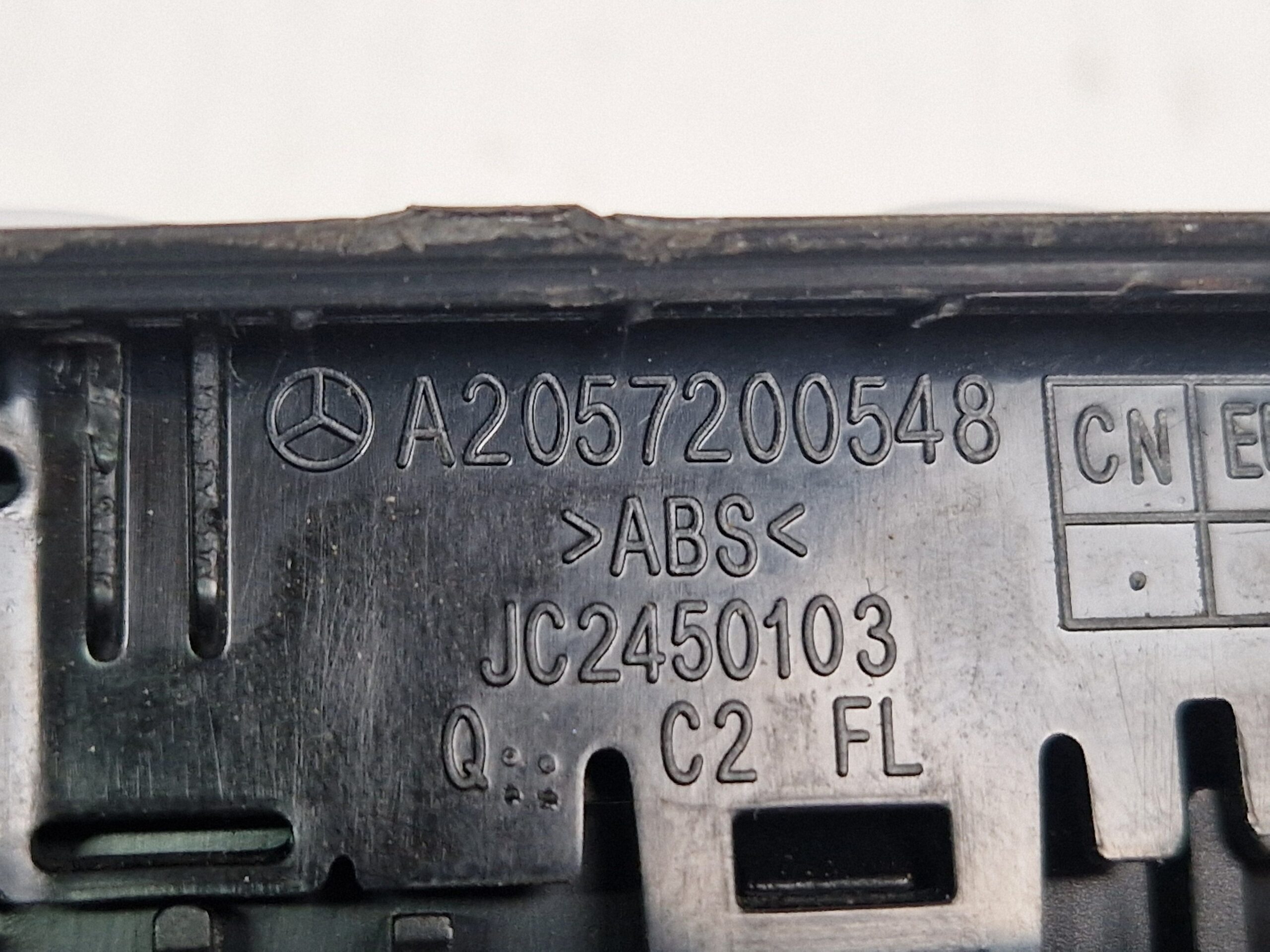 PULSANTIERA ANTERIORE SINISTRA MERCEDES GLC Coupe (BM 253) (6.2016) A2057200548 (16>)
