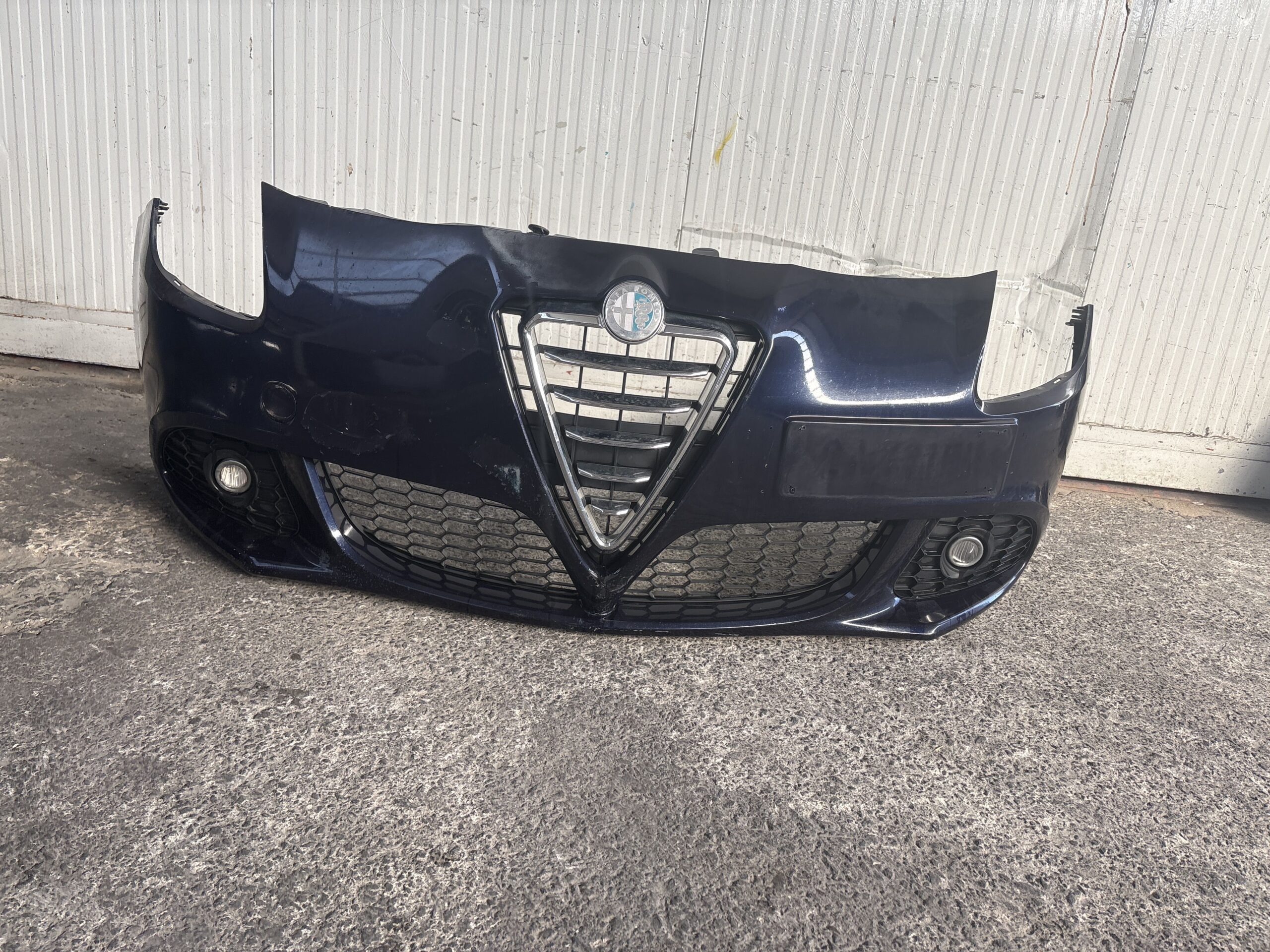 PARAURTI ANTERIORE COMPLETO ALFA ROMEO Giulietta Serie (940_) 156096901 940A4000 (10>13)