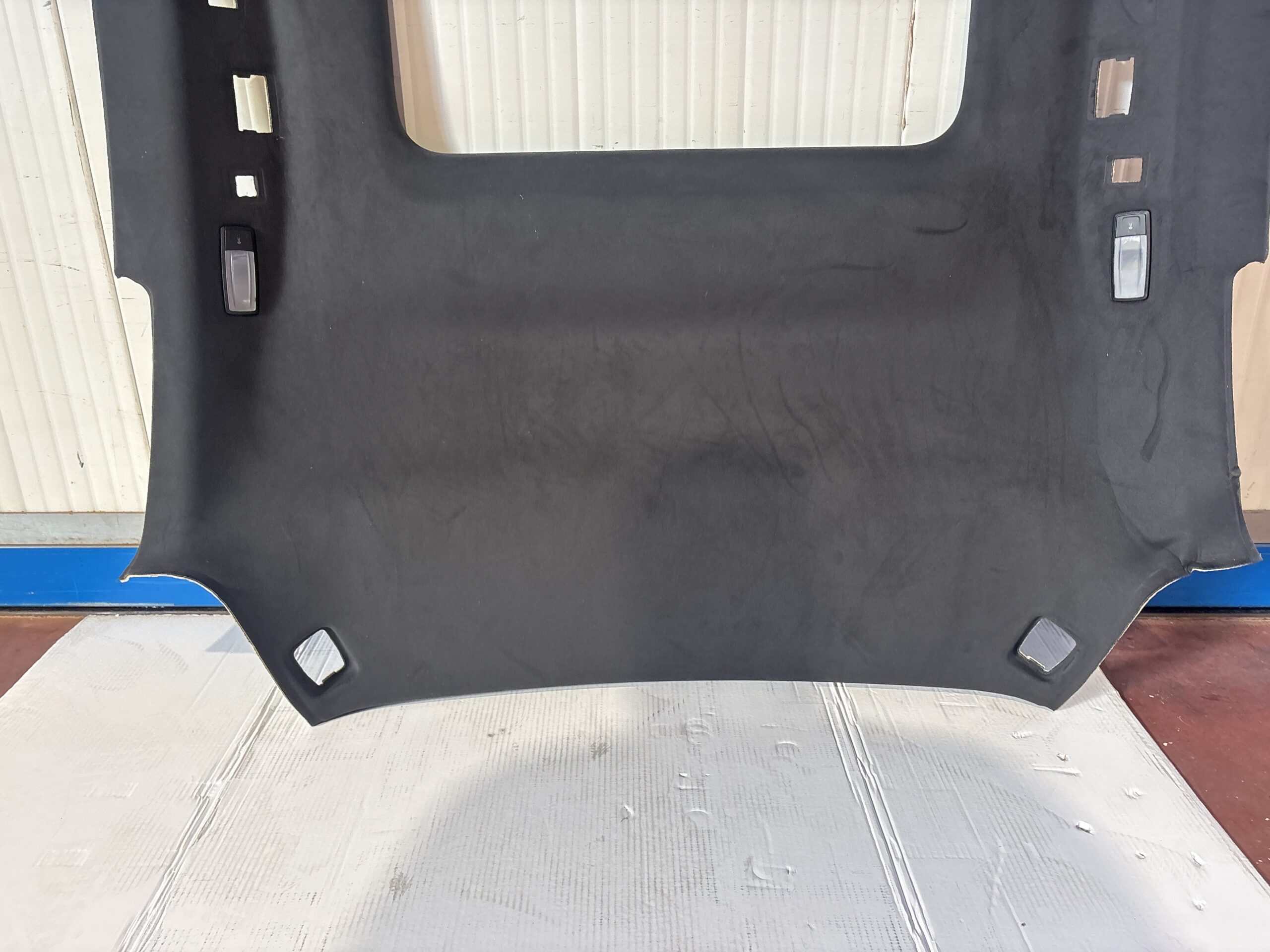 SOTTOTETTO CIELO IMPERIALE MASERATI Levante Serie 673007936 M16164D (16>)