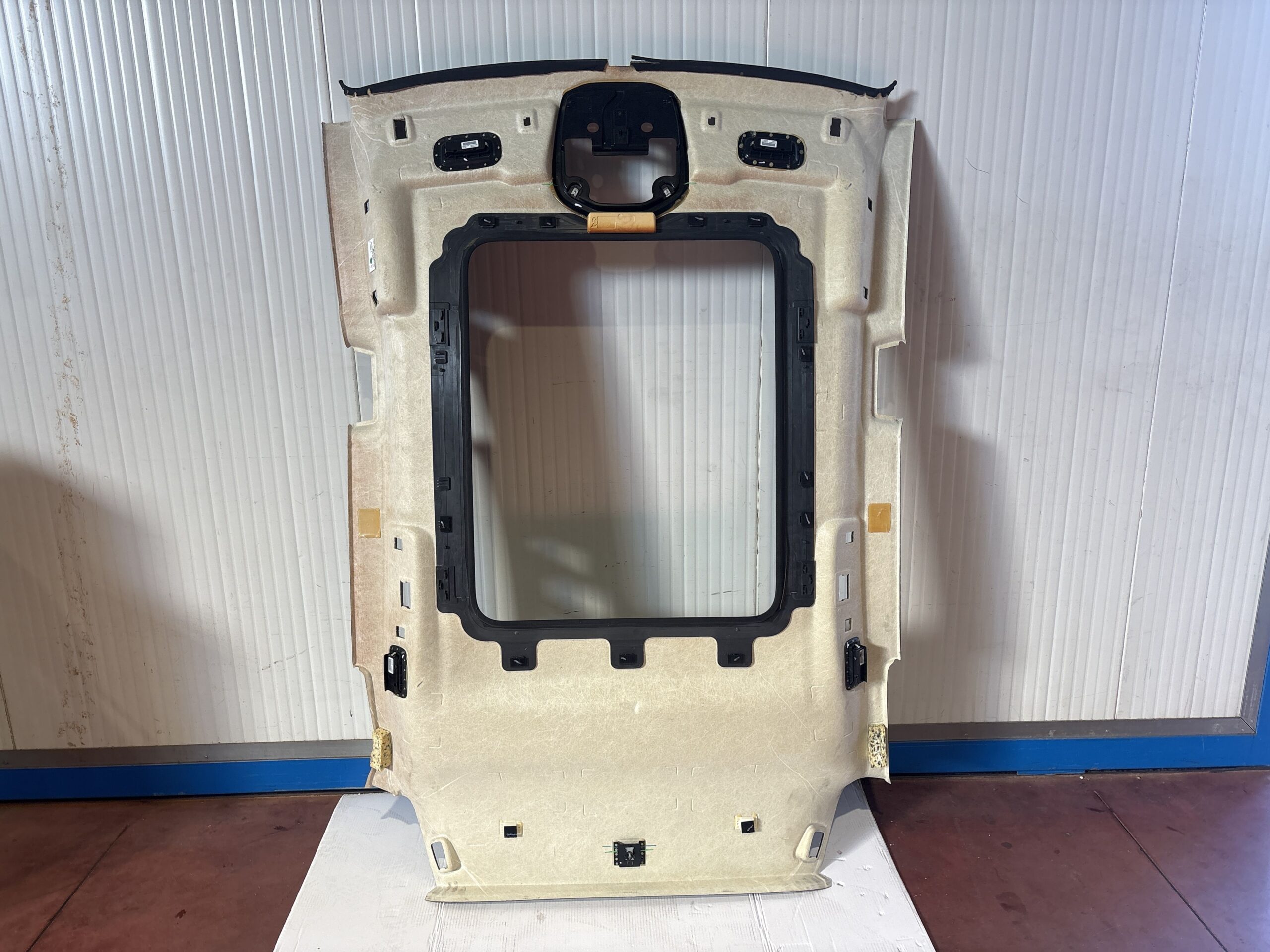 SOTTOTETTO CIELO IMPERIALE MASERATI Levante Serie 673007936 M16164D (16>)