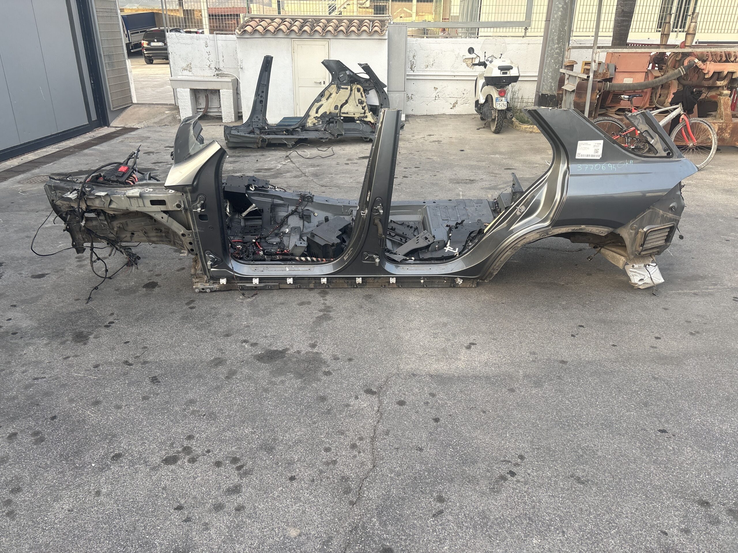 FIANCATA COMPLETA SINISTRA MERCEDES GLE W167 A1676303303 654920 (18>)