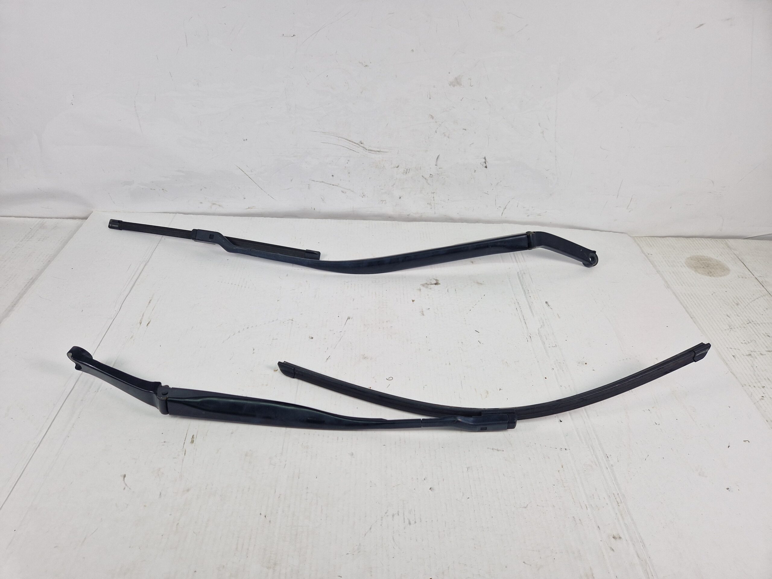 BRACCI TERGI ANT. MASERATI Levante Serie 670032335 (16>)