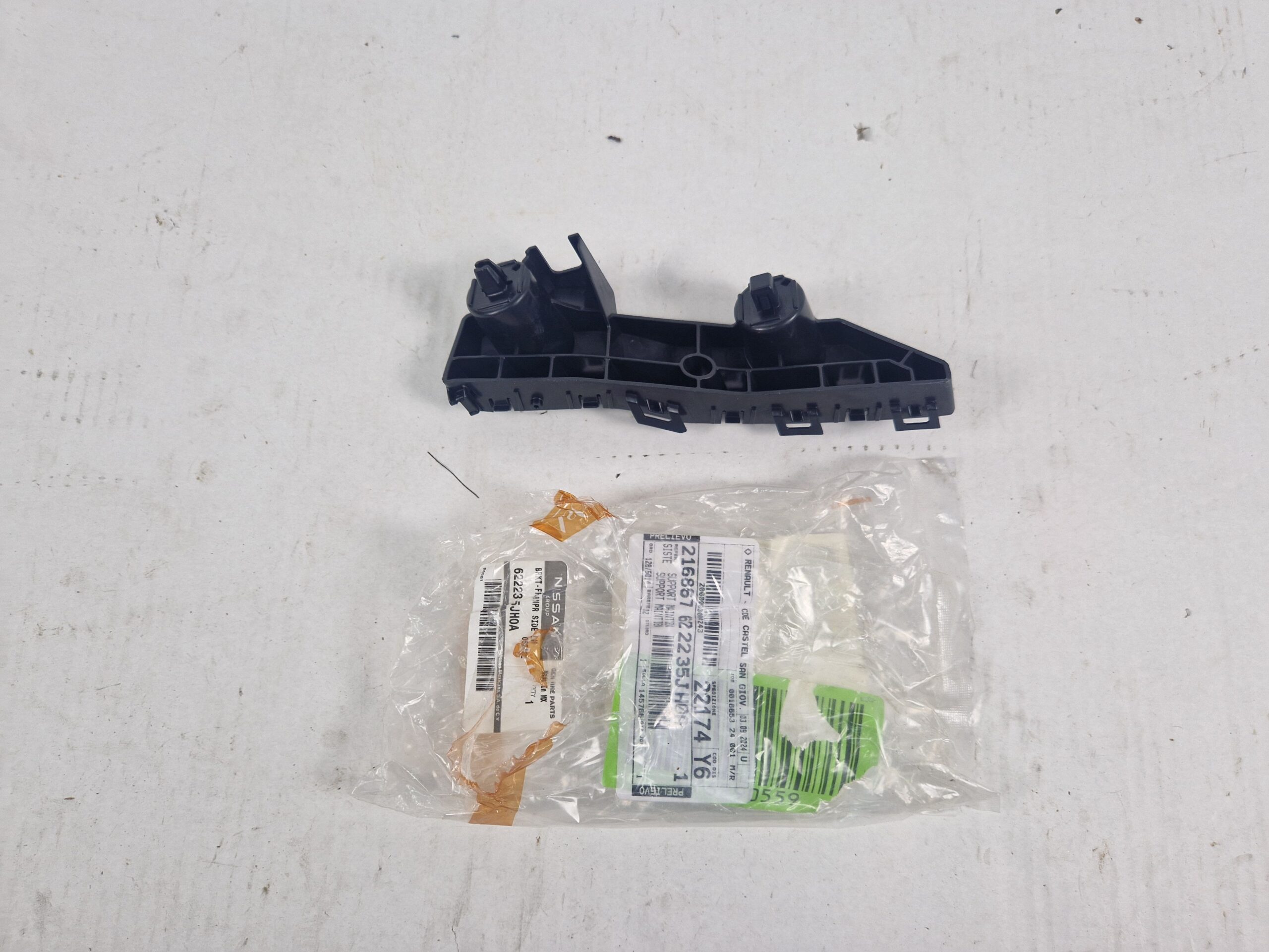 SUPPORTO PARAURTI ANTERIORE NISSAN Navara Serie 622235JH0A (15>)