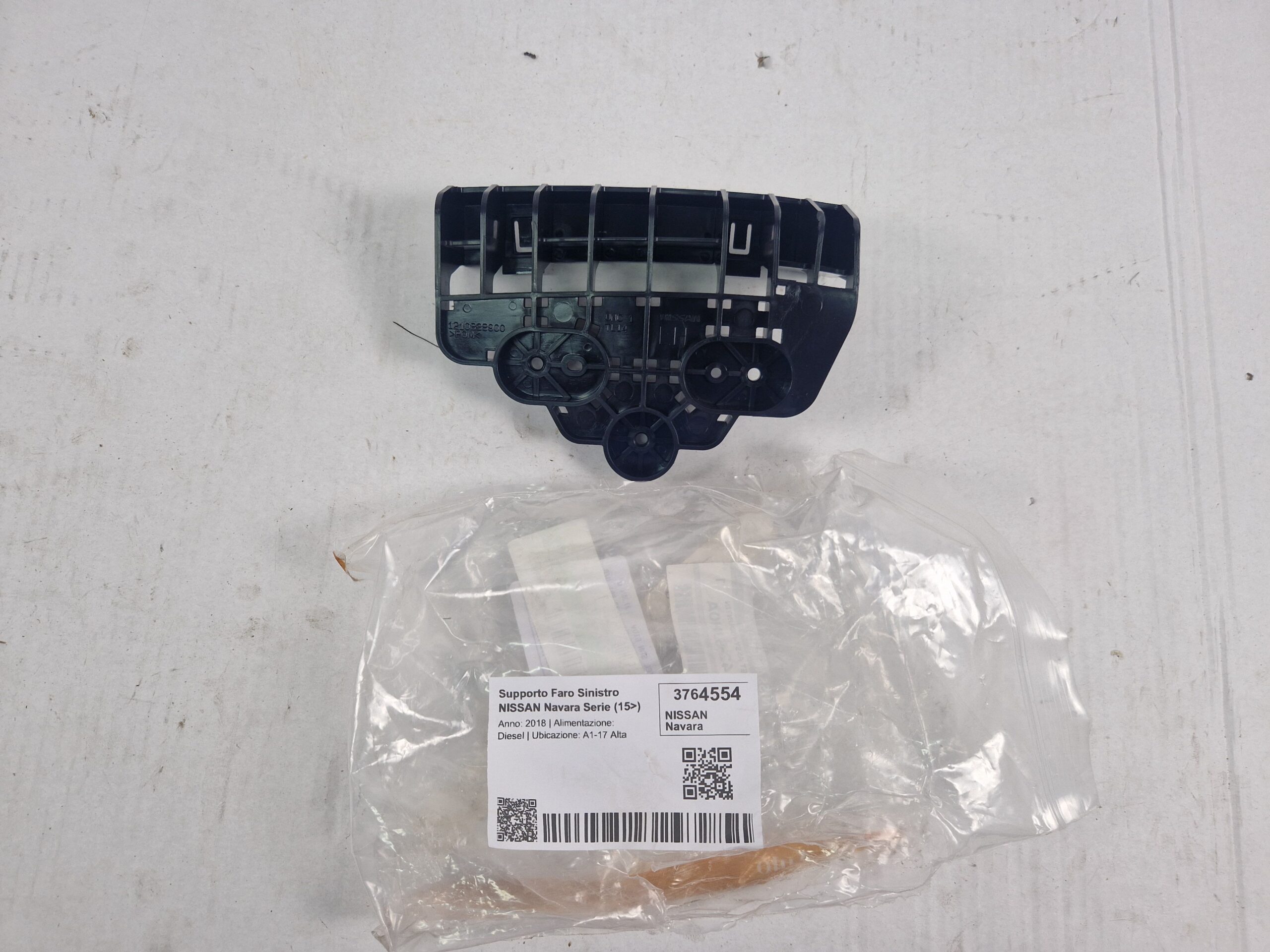 SUPPORTO FARO SINISTRO NISSAN Navara Serie 260425JH0A (15>)