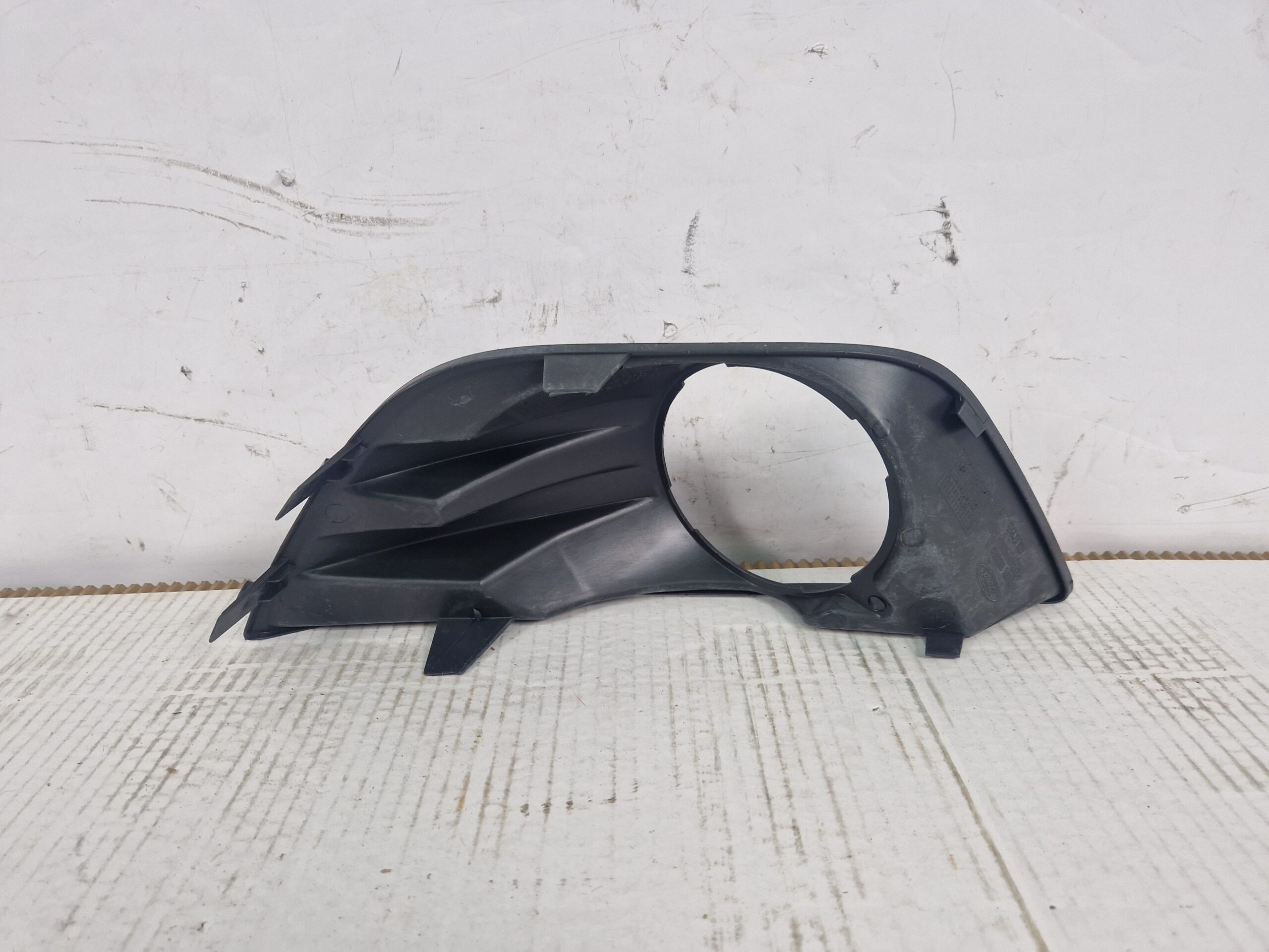 CORNICE COVER FENDINEBBIA ANT. DX FORD Kuga Serie (CBV) 8V4119952AA (08>13)