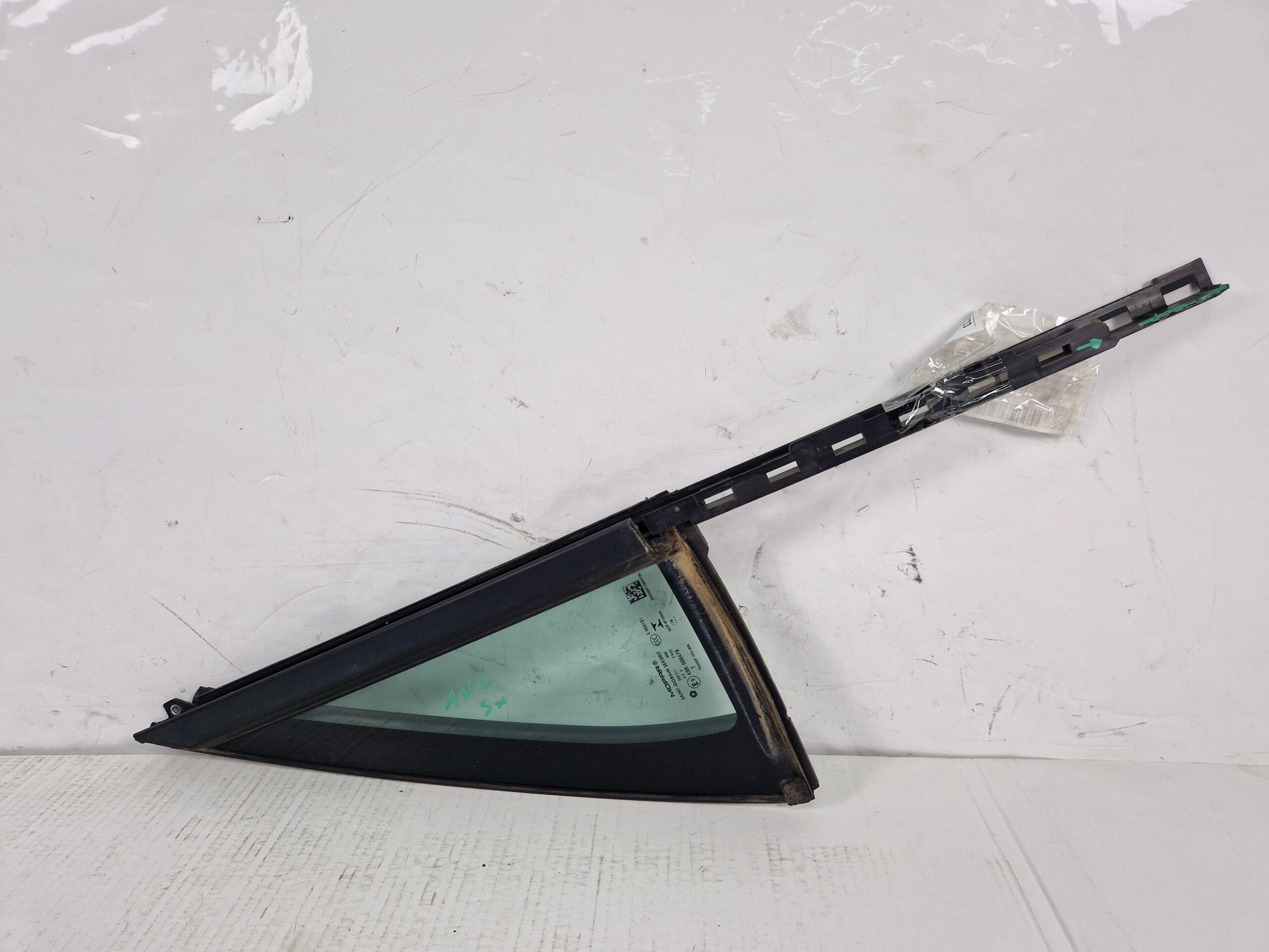VETRO FISSO LATO SINISTRO JEEP Renegade Serie 52228408 52069115 (18>)